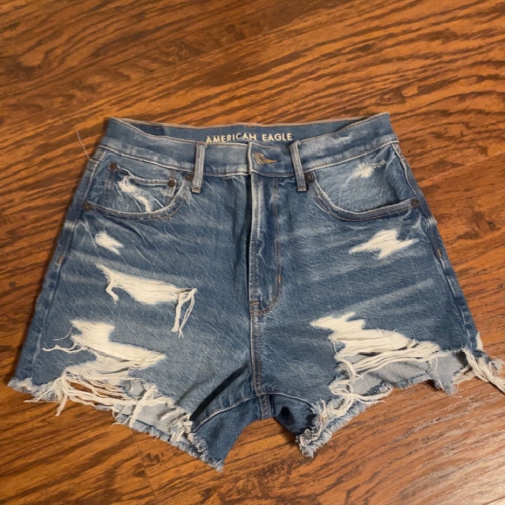American Eagle size 6 shorts